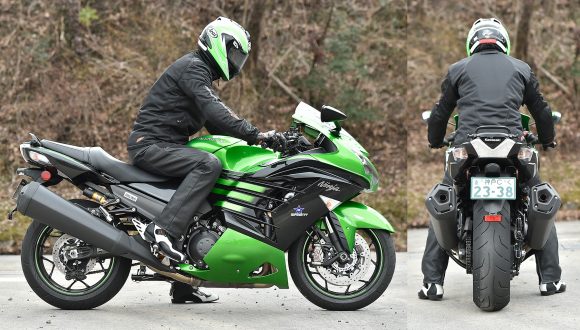 2016年モデル Ninja ZX-14R(ZX1400J) 足着き