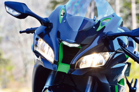 2019年モデル Ninja ZX-10R SE(ZX1002EKFA) ヘッドライト(ハイ)