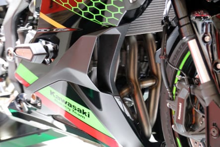 東京モーターショー2019 Ninja ZX-25R サイドカウルのダクト