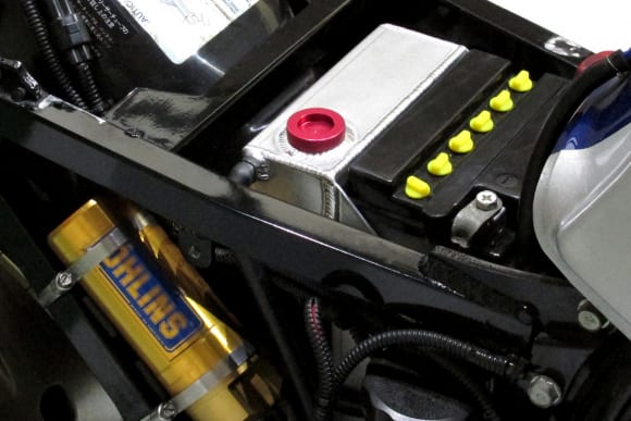 SPICE BATTERY BOX GPZ900R