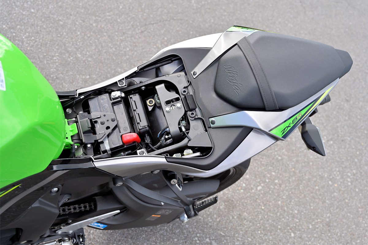 Ninja ZX-6R(2019)を1,000km試乗。上質な走行フィーリングを持つミドル ...