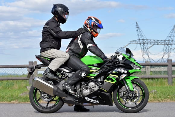 Ninja ZX-6Rインプレッション 2名乗車時