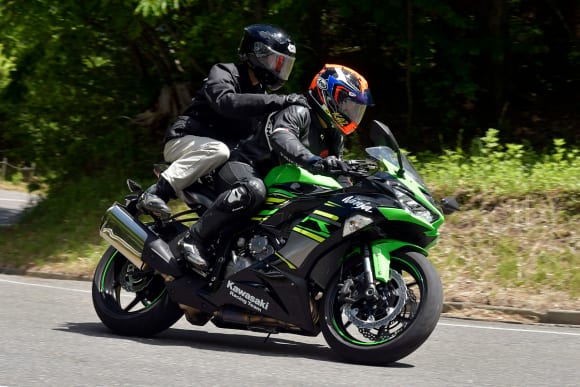 Ninja ZX-6Rインプレッション 二人乗り走行