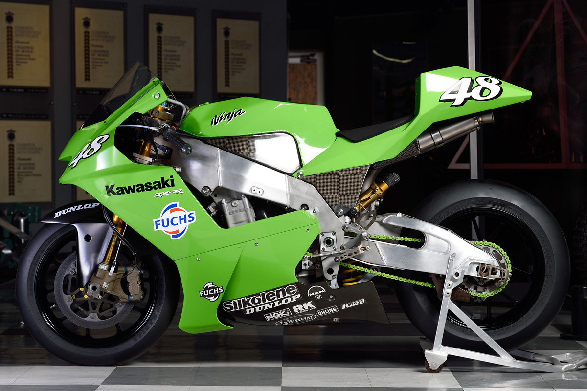 Motogp Zx Rr 03 ロードレースシーンに舞い戻ったカワサキの異端レーサー レーシングマシン紹介 カワサキイチバン