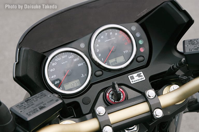 2009 ZRX1200 DAEG インジケーター類