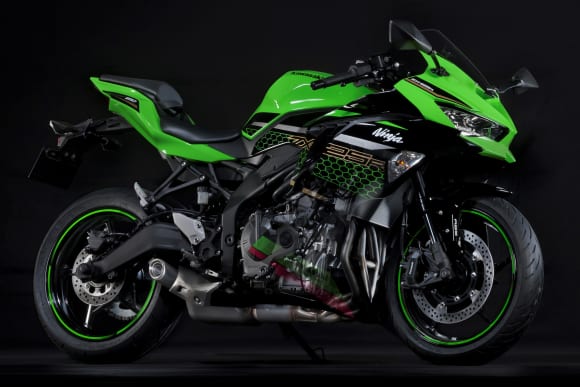 Ninja ZX-25R 並列4気筒エンジン