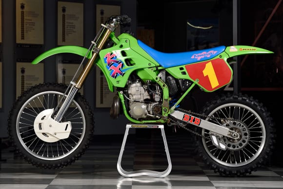 国際A級250cc KX250SR(1989)