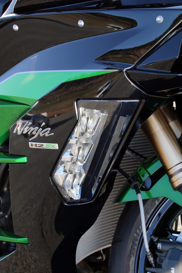 2019年モデル Ninja H2 SX SE LED式コーナリングライト