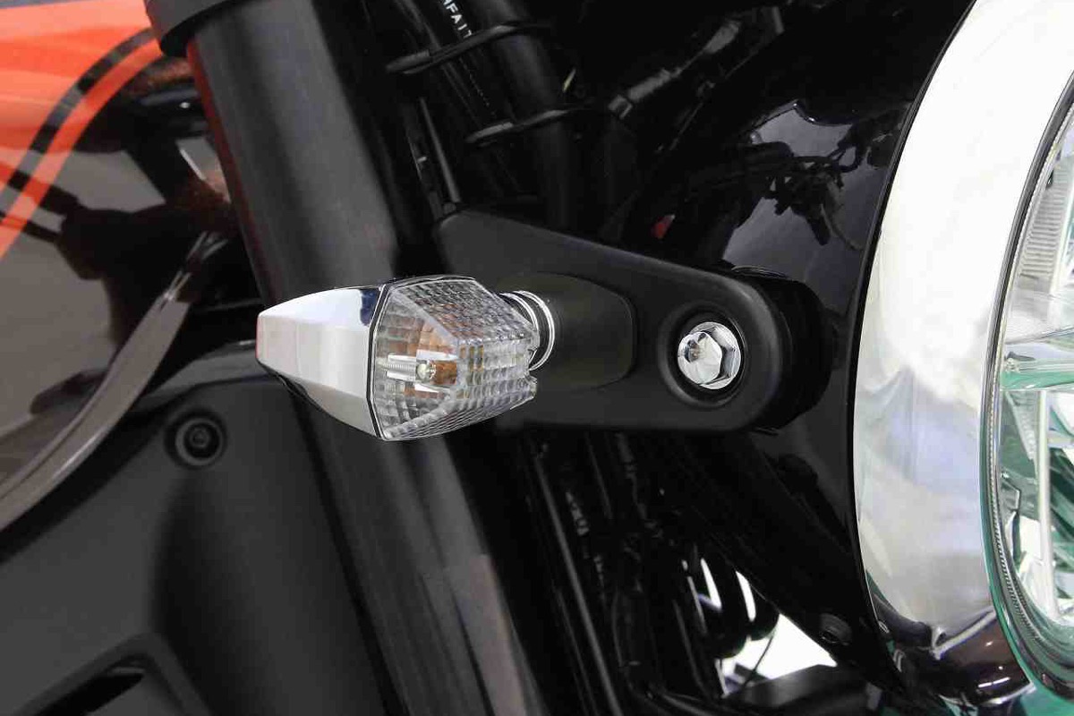 ポッシュフェイスがZ900RS用ボルトオンウインカーキットを発売