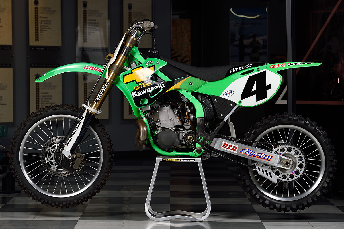 AMA Supercross：KX250SR(2001)／世界のMXを制したモトクロッサーKX