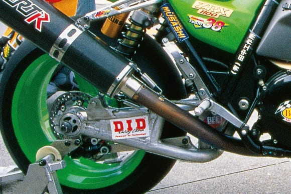 鈴鹿8耐 チーム38・ZRX1100(1998) スイングアーム