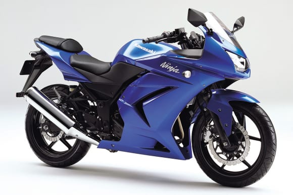 2008年モデル Ninja 250R(EX250K8F) キャンディプラズマブルー