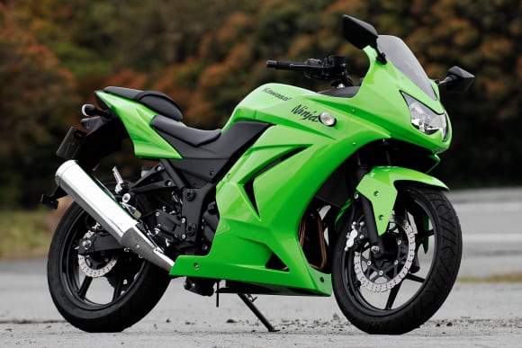 2008年モデル Ninja 250R(EX250K8F) ライムグリーン