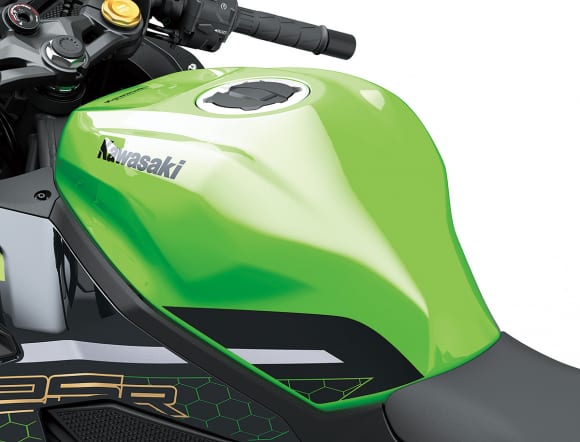 Ninja ZX-25R ガソリンタンク