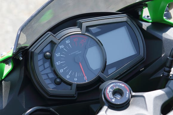 2021年モデル Ninja ZX-25R メーター