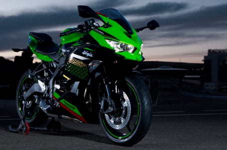 2021年モデル Ninja ZX-25R SE KRT EDITION(21ZX250G)