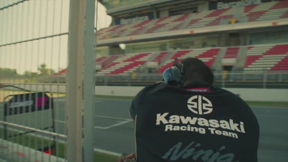 カワサキレーシングチームWSBKがスペインでの合同テストに参加。動画が公開中