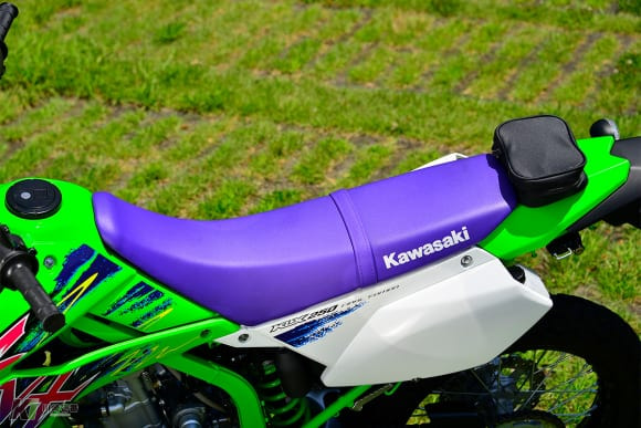 2016年モデル KLX250 Final Edition シート