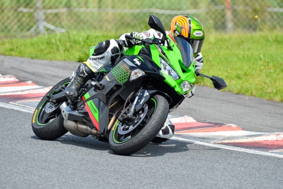 Ninja ZX-25R 鶴田インプレッション