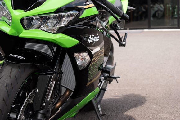 モトロックマン ダウンフォーススライダーTYPE1/TYPE2 Ninja ZX-6R装着