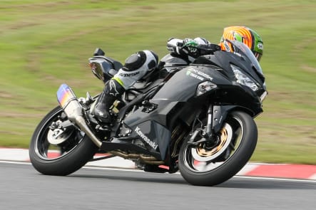 Ninja ZX-25R 筑波サーキット体験走行会