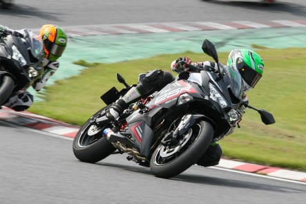 Ninja ZX-25R 筑波サーキット体験走行会