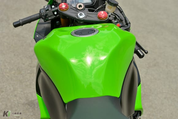 2014年モデル Ninja ZX-6R ガソリンタンク