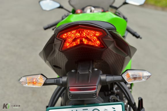 2014年モデル Ninja ZX-6R リヤブレーキランプ