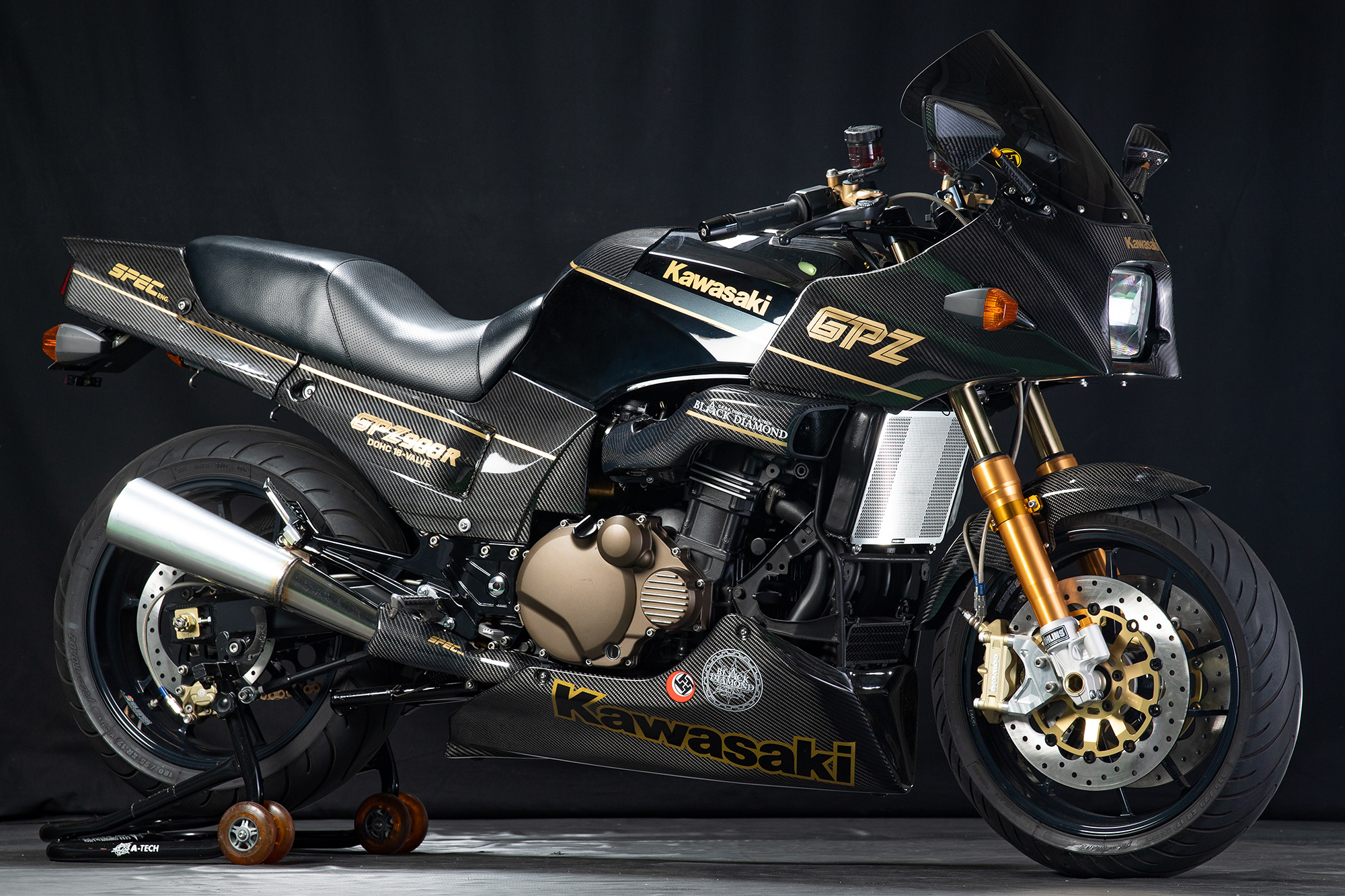 GPZ900R フェンダーレスキット 社外  ZX900A カーボン 品薄:32115426