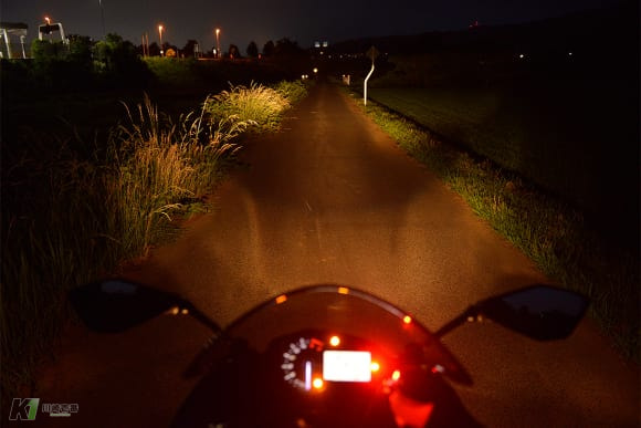 2014年モデル Ninja ZX-6R ヘッドライト照射性
