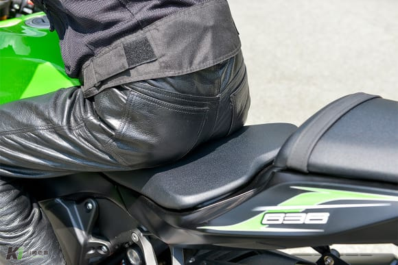 2014年モデル Ninja ZX-6R シート快適性