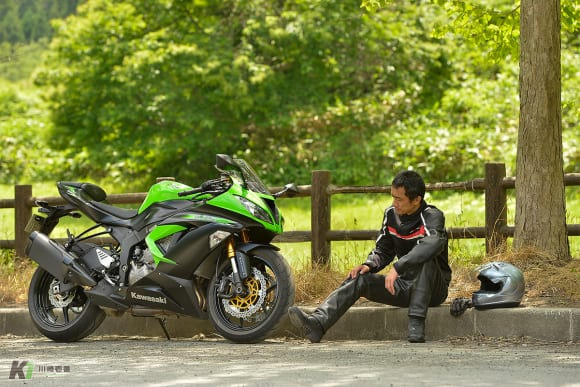 2014年モデル Ninja ZX-6R たそがれ度