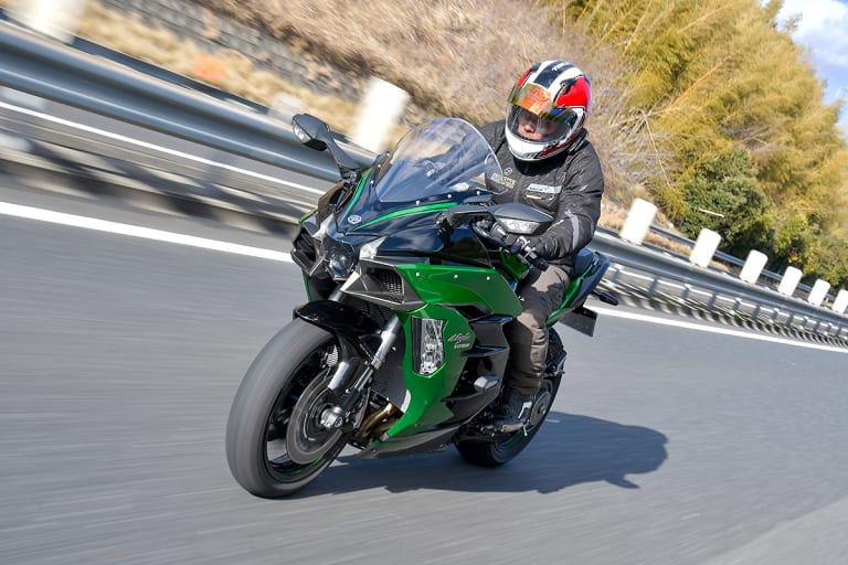 カワサキのクルーズコントロールシステムをNinja H2 SX SE+で検証