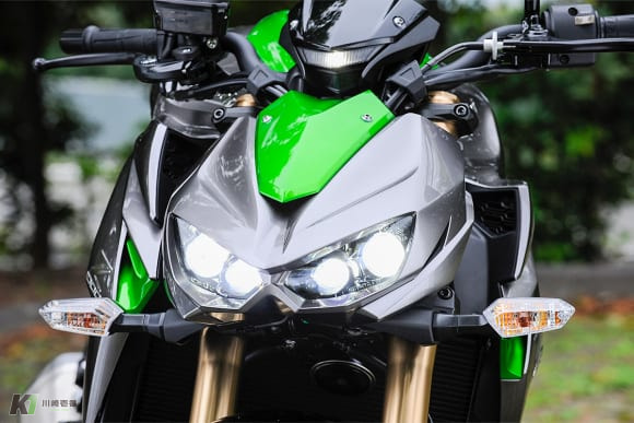 2014年モデル Z1000のLEDヘッドライト