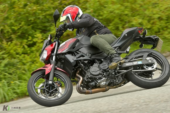 2019年モデル Z250 ワインディング走行