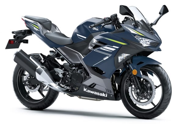 2022年モデル Ninja 400