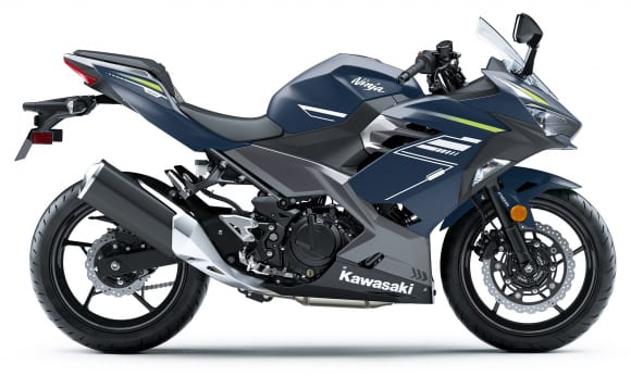 2022年モデル Ninja 400