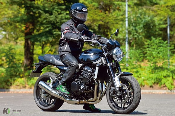 Z900RSのライディングポジション