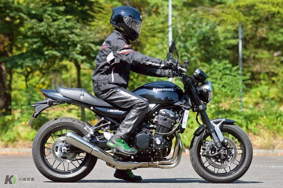 Z900RSのライディングポジション