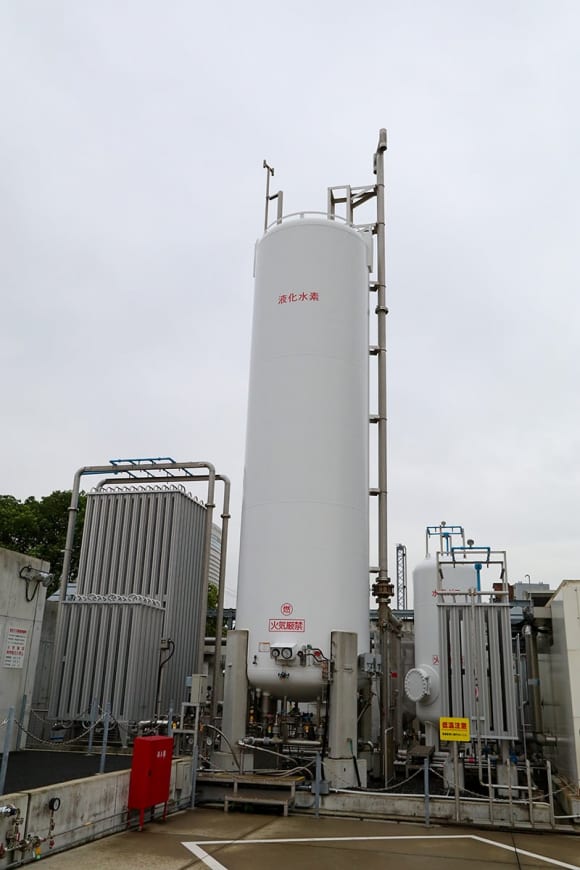 ［第7回］水素ガスタービンによるエネルギー供給実験 液化水素の貯蔵タンク