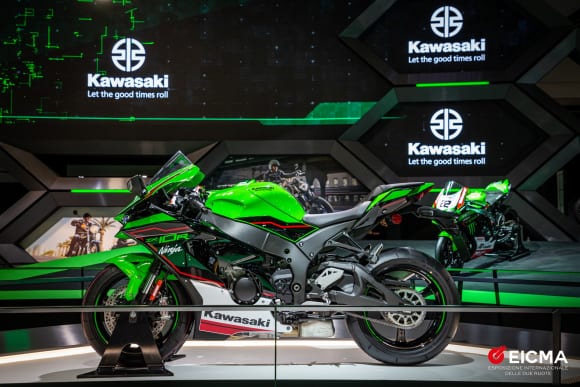 EICMA2021 カワサキブース ZX-10R