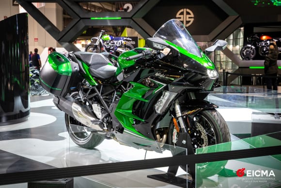 EICMA2021 カワサキブース Ninja H2 SX SE+