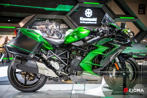 EICMA2021 カワサキブース Ninja H2 SX SE+