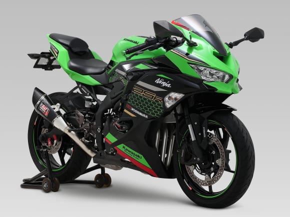 カワサキ Ninja ZX-25R 標準スクリーン