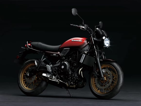 カワサキ 2022年モデル Z650RS 50th Anniversary 7:3ビュー（イメージ）