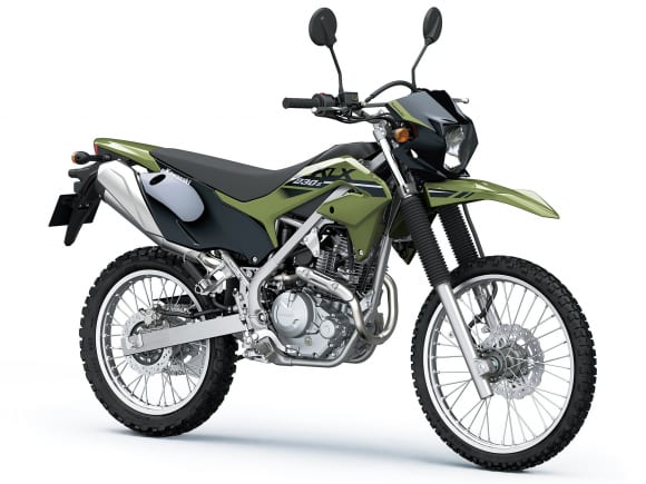 カワサキ 2022年モデル KLX230 S（アーバンオリーブグリーン×エボニー）7:3ビュー