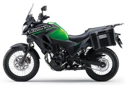 カワサキ 2022年モデル VERSYS-X 250 TOURER（キャンディライムグリーン×メタリックフラットスパークブラック）左サイドビュー