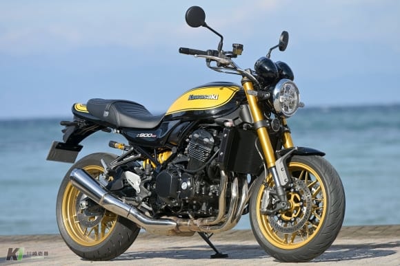 カワサキ 2022年モデル Z900RS SE 7:3ビュー