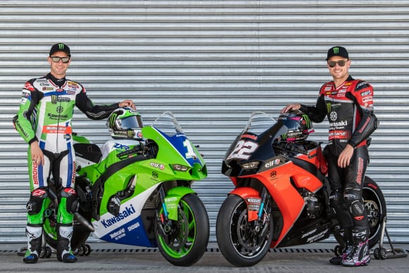 ジョナサン・レイ選手とKawasaki Ninja ZX-10RR Heritage ZXR750、アレックス・ロウズ選手とKawasaki Ninja ZX-10RR Heritage GPz900R