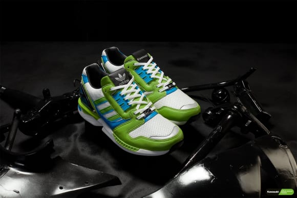 adidas × Kawasakiコラボレーションスニーカー ZX 8000 KAWASAKI